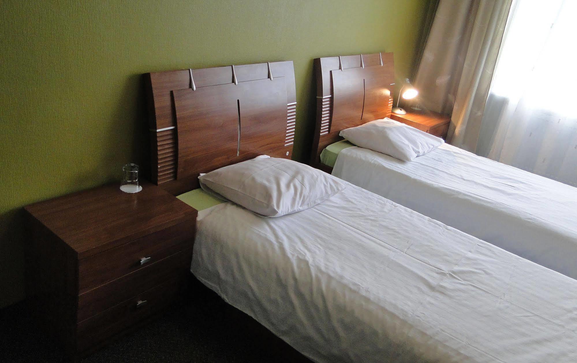 Hotel Dzintarjura Ventspils Esterno foto