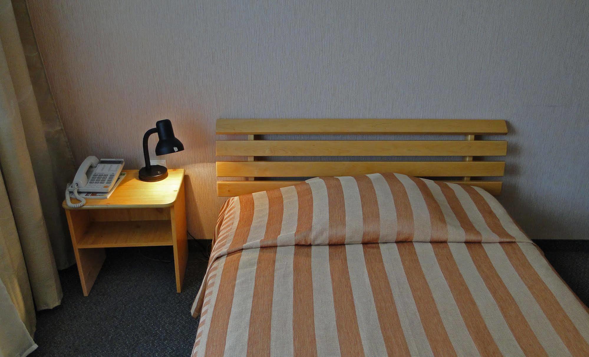 Hotel Dzintarjura Ventspils Esterno foto