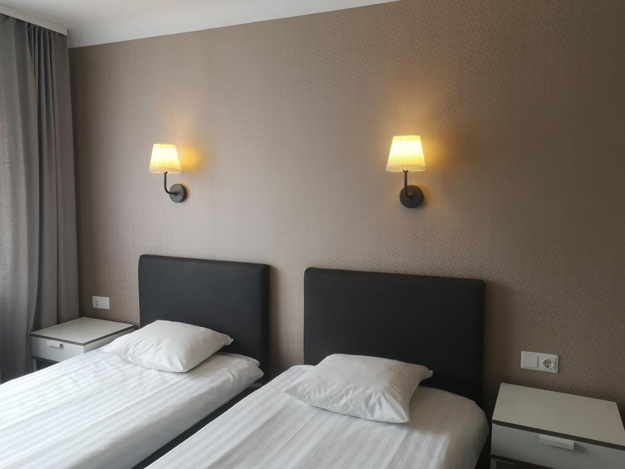 Hotel Dzintarjura Ventspils Esterno foto
